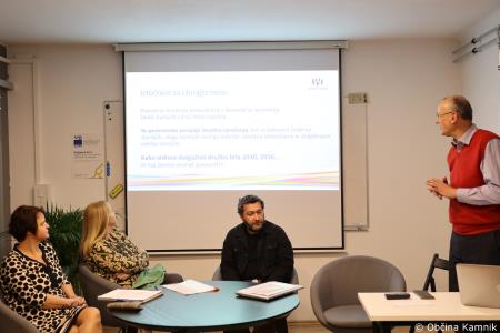 Izzivi dolgožive družbe (25)